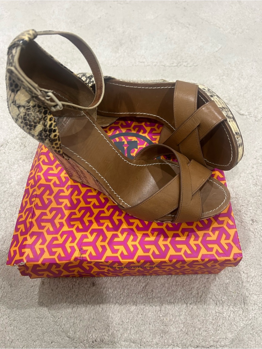 Tory Burch  Livia 115 M Wedge Sandals Size 11 Cella Brown